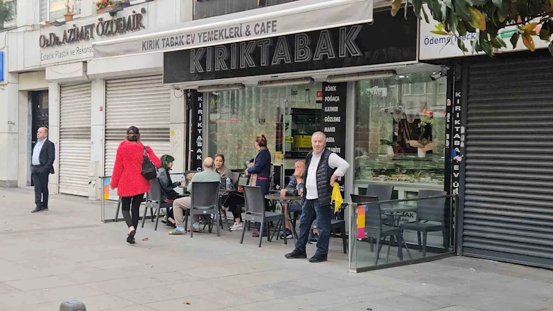 Şişli’de restoranda başlayan yangın yanındaki iki binaya sıçradı
