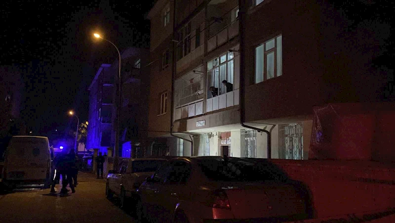Evine gireceği sırada sırtından vuruldu
