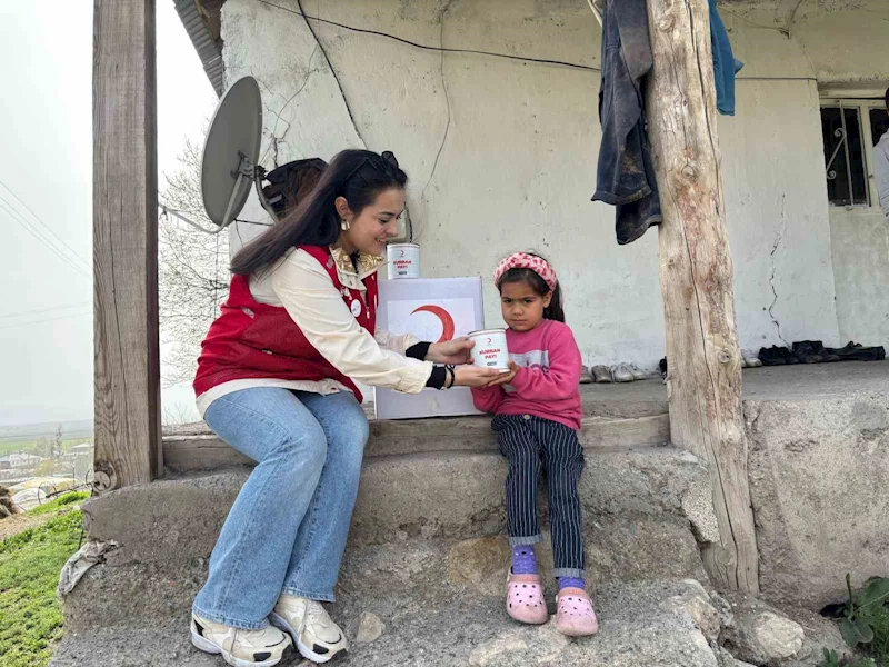 Ağrı’da Kızılay’ın yardım eli her eve ulaştı
