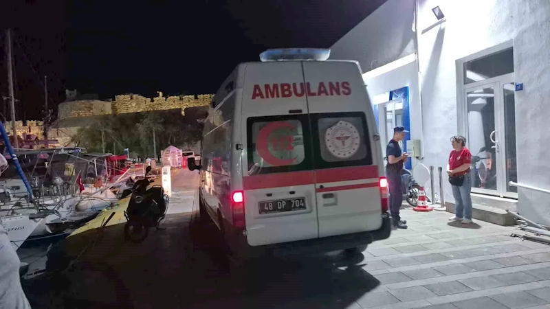 Ayağına ağırlık bağlayıp denize atladı
