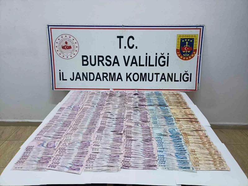 Sahte jandarmayı gerçek jandarma yakaladı
