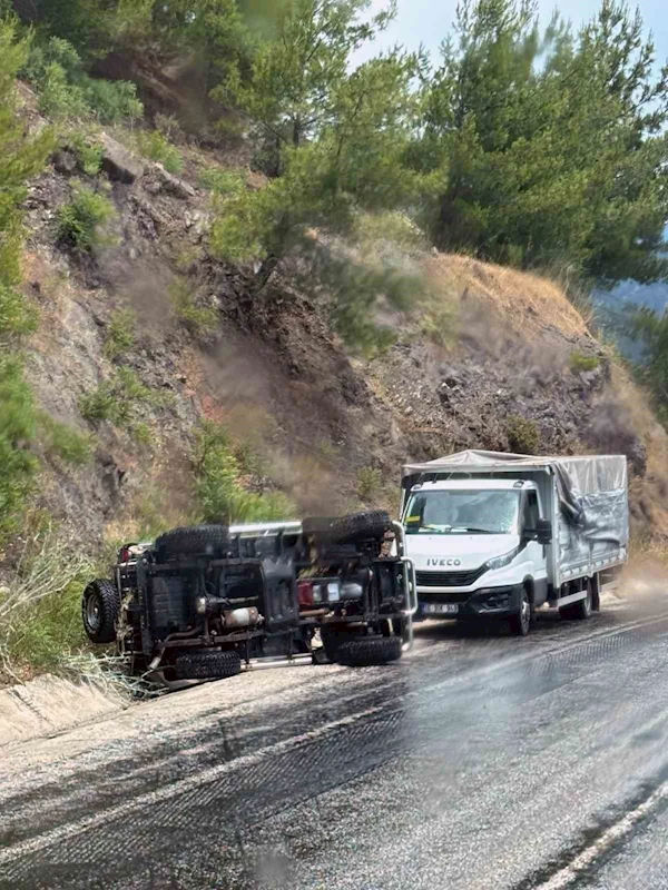 Marmaris-Datça karayolunda kaza: 2 yaralı
