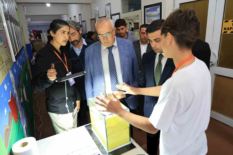 Çameli Anadolu Lisesi Bilim Fuarındaki projeler göz doldurdu
