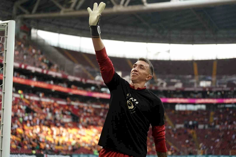 Fernando Muslera, Galatasaray ile son maçına çıktı
