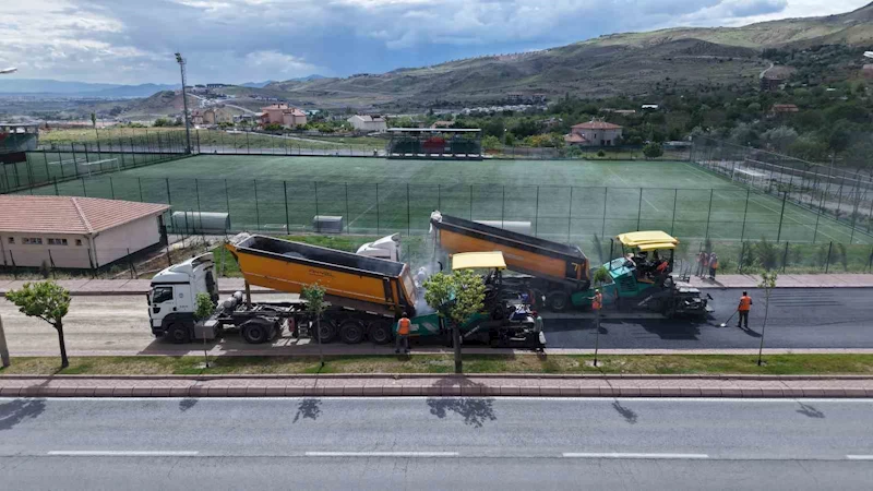 Büyükşehirin Erkilet’teki 36 milyon TL’lik yol yenileme çalışması başladı
