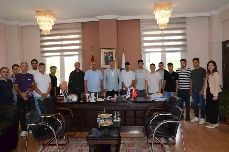Başkan Künkcü geleceğin ahilerini ağırladı
