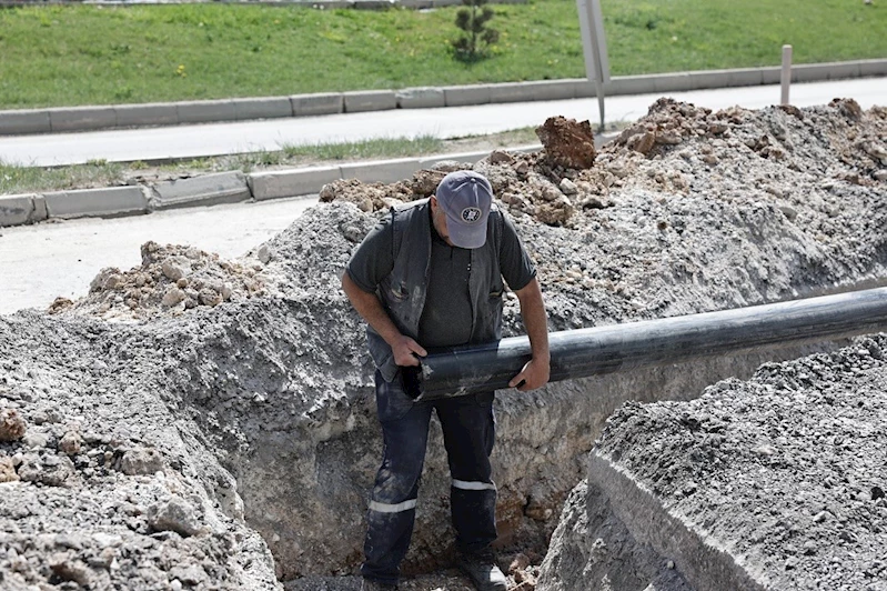Kütahya’nın Akkent Mahallesi’nde 600 metrelik içme suyu hattı yenileniyor

