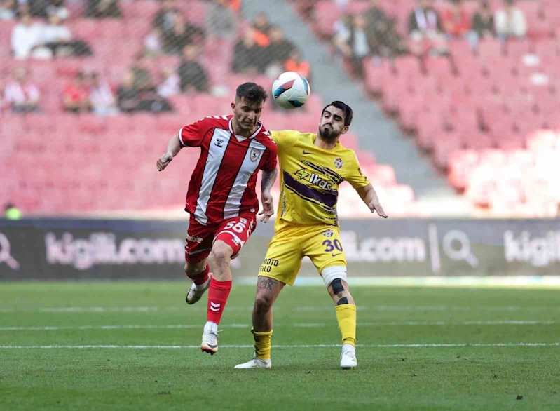 Trendyol Süper Lig: Samsunspor: 1 - Eyüpspor: 0 (İlk yarı)
