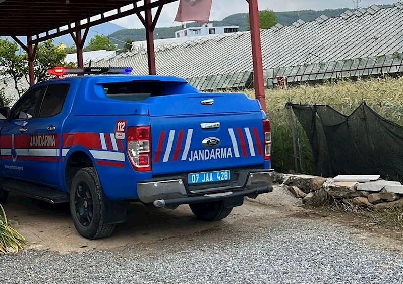Gazipaşa’da 2 çocuk babası depo içerisinde ölü bulundu
