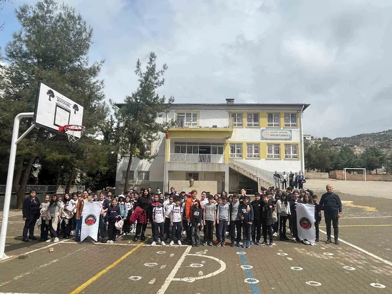 Gaziantep Kolej Vakfı öğrencileri kardeş okullarını ziyaret etti
