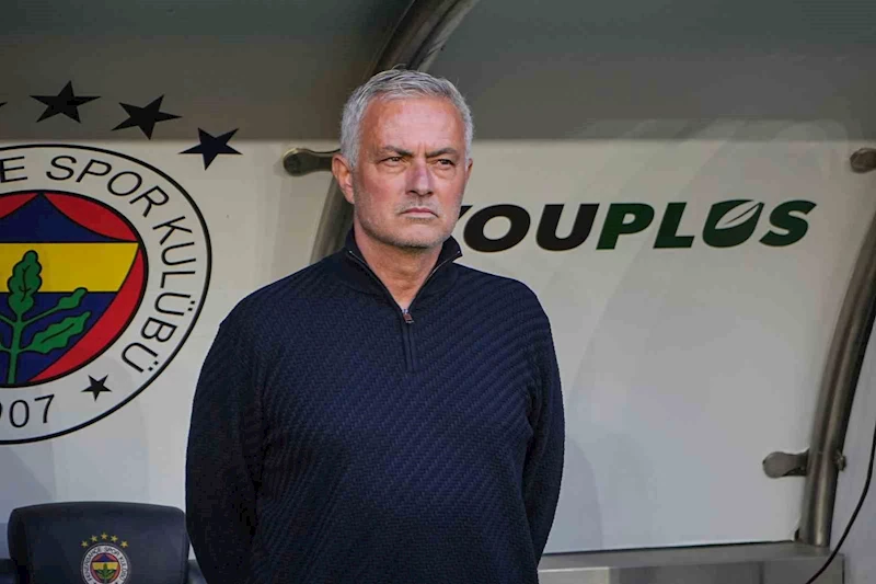 Jose Mourinho da Jorge Jesus gibi şampiyonluğu derbilerde kaybetti
