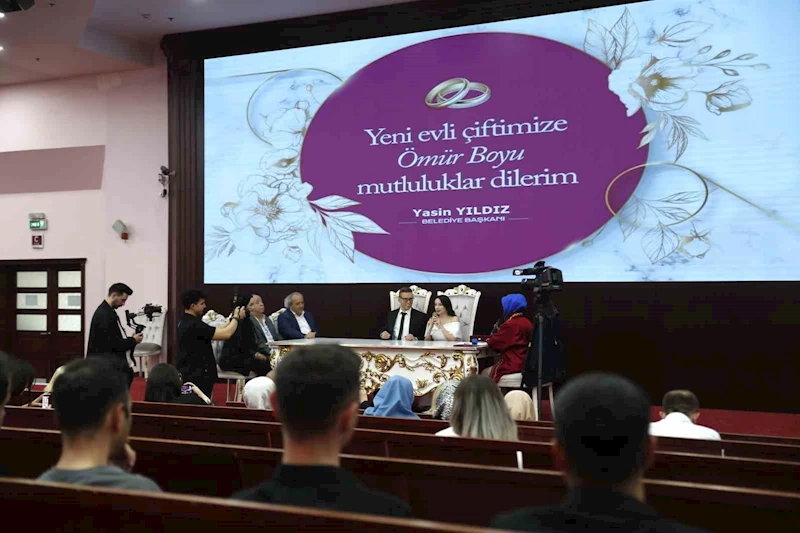 Bağcılar’da nikah masasında 05.05.2025 yoğunluğu
