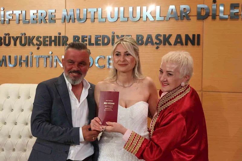 Antalya Büyükşehir Belediyesi nikah salonunda 