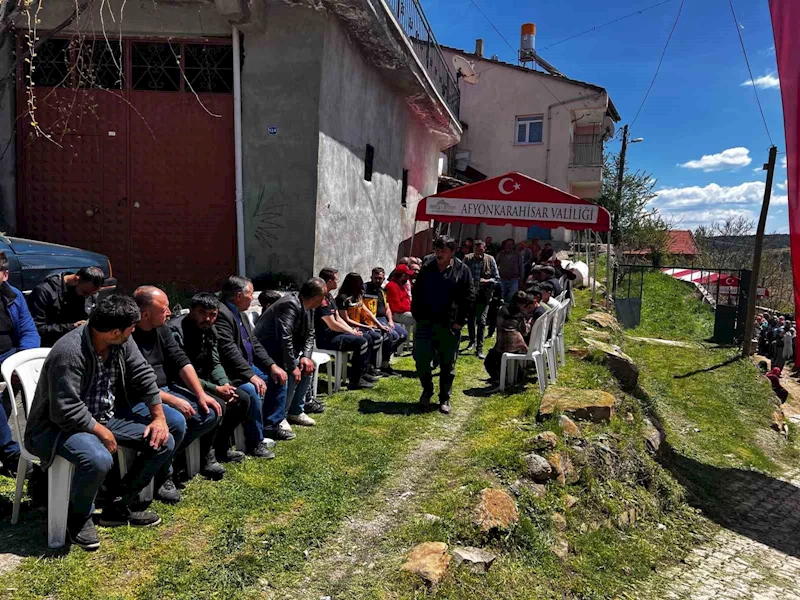 Şehit evinde bekleyiş devam ediyor
