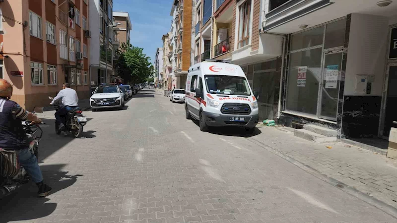 Edremit’te bıçaklı kavga: 2 yaralı
