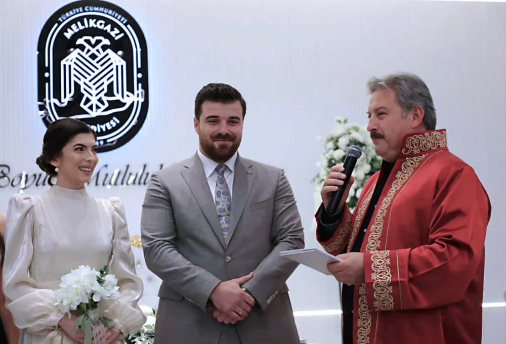 Melikgazi Belediyesi’nde 1 günde 60 nikah gerçekleşti