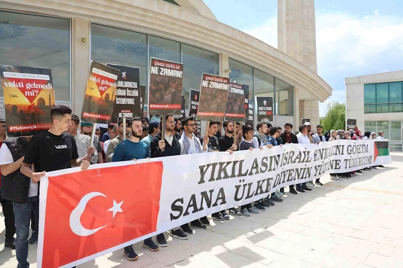 Elazığ’da üniversite öğrencileri Gazze için yürüdü
