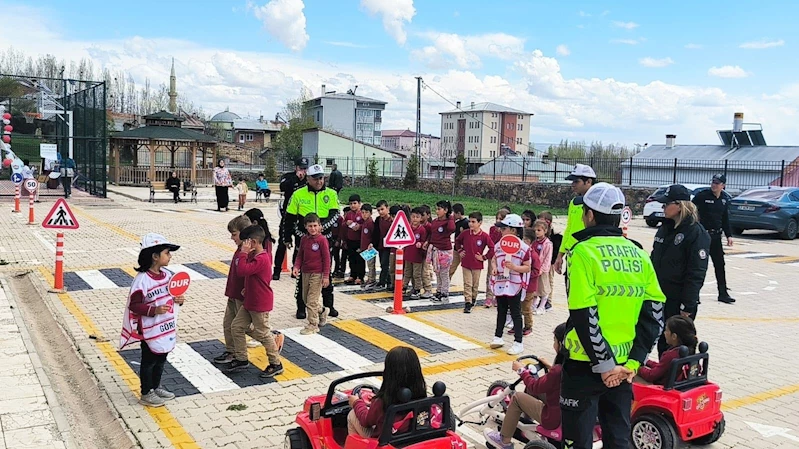 Aydıntepe’de Trafik Haftası nedeniyle etkinlik düzenlendi
