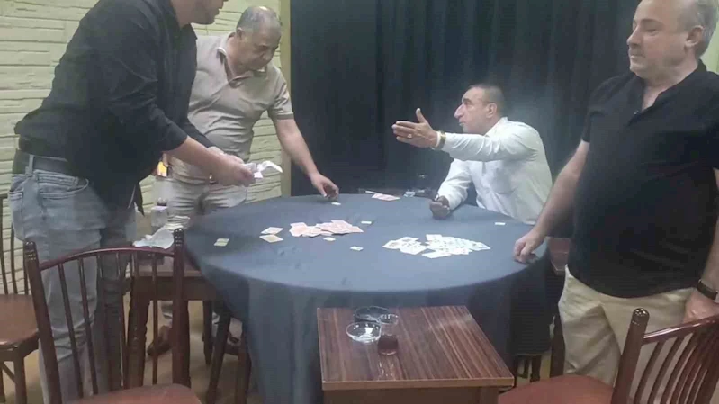 Kumar oynarken suçüstü yakalandı, ’şimdi geldim’ dedi
