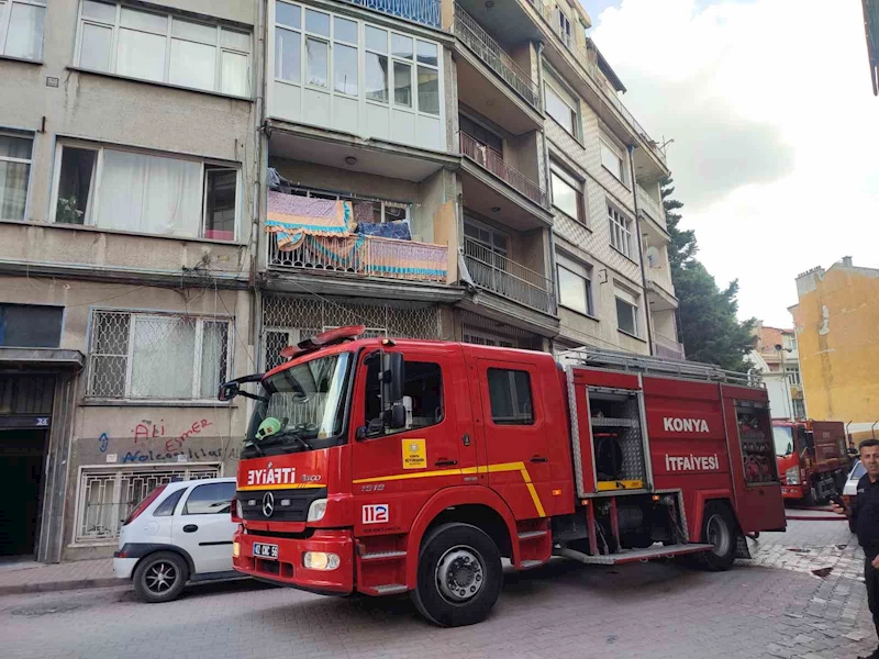 Konya’da boş apartmanda yangın paniği
