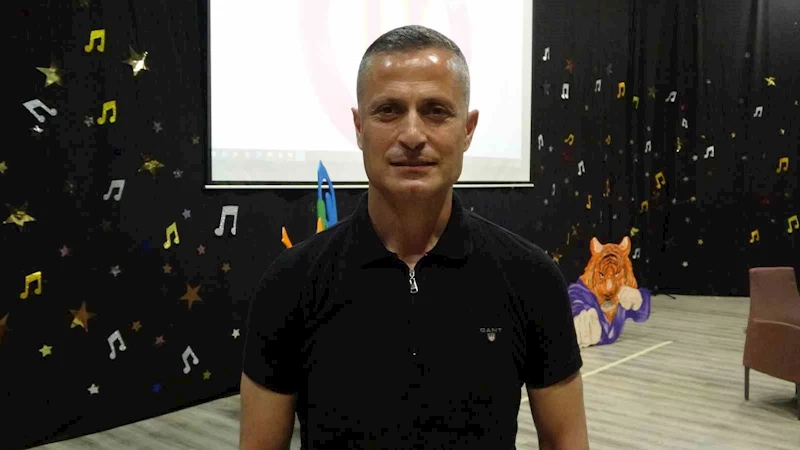 Kaleci antrenörlüğü üzerinden çocukların geleceğine ışık tutuyor
