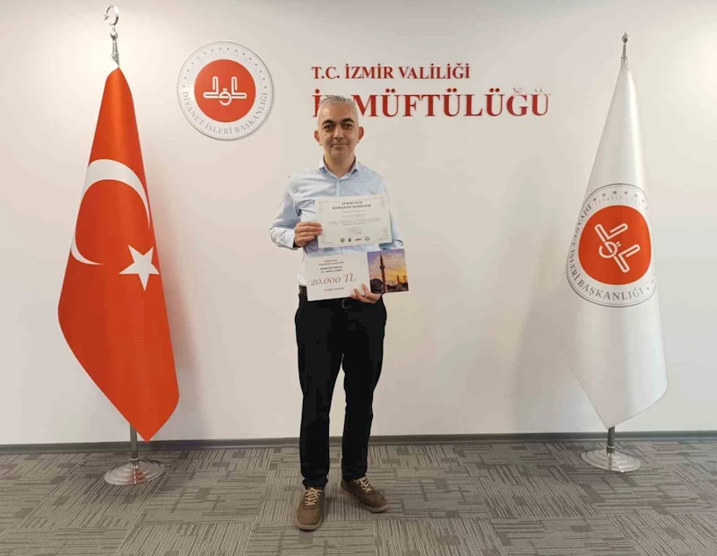 Manisalı Fotoğrafçı İzmir’de ödülünü aldı
