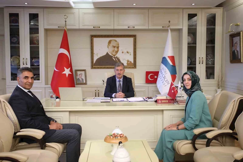 AİÇÜ’de kadın akademisyene anlamlı görev:
