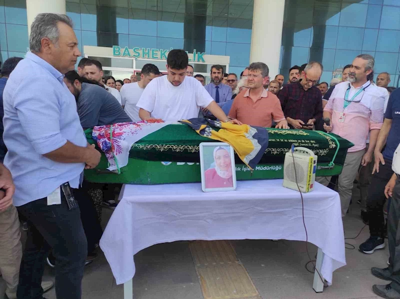 Vefat eden sağlık görevlisi organlarıyla 4 hastaya umut oldu
