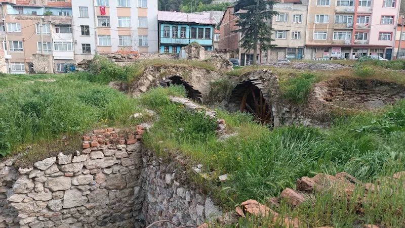 Kütahya’da Süleyman Şah Hamamı 9 yıldır restore edilmeyi bekliyor
