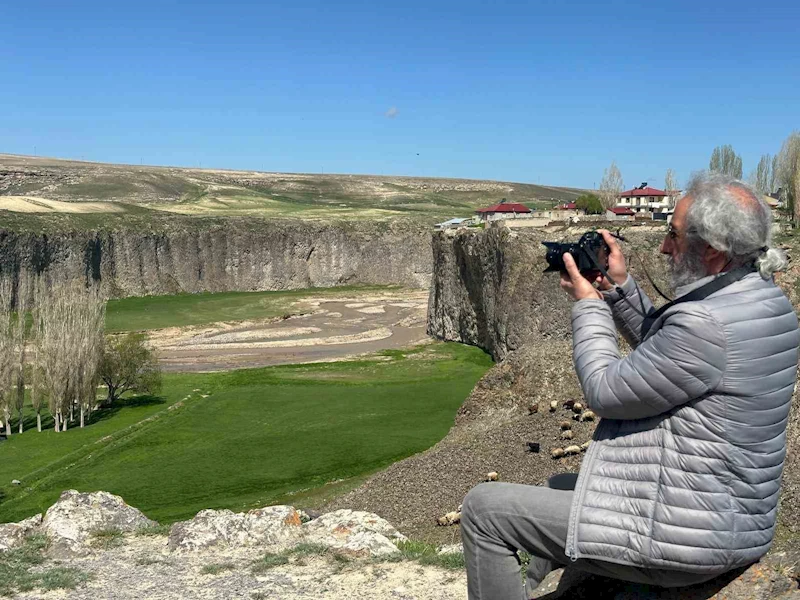 Fotoğrafın diliyle geçmişin izini arıyor
