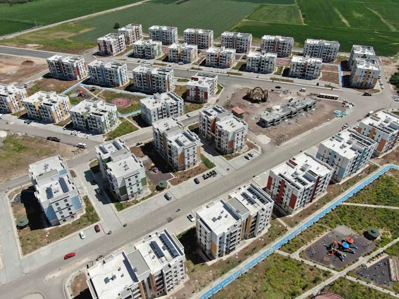 Yeni evlerine kavuşan Arabanlı depremzedeler: 