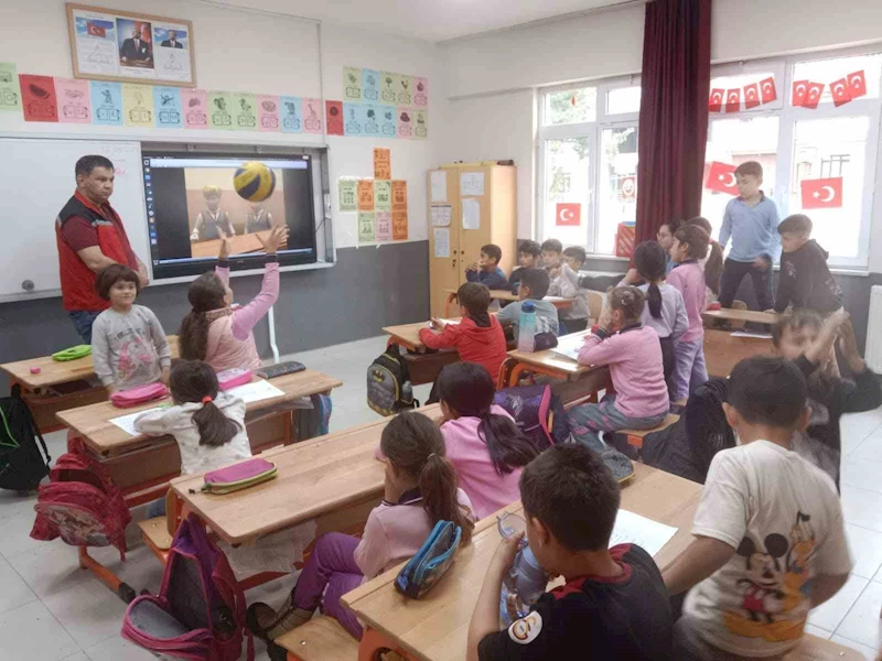 İsrafı önlemek için temelden eğitim veriliyor
