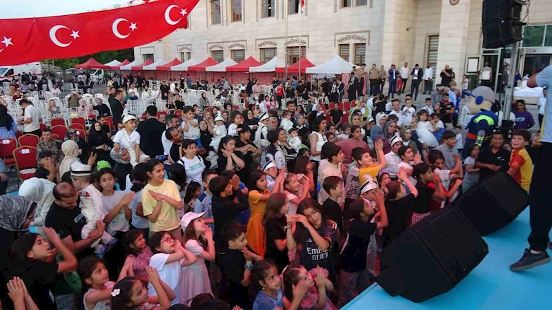 Siirt’te emniyetten toplu sünnet töreni
