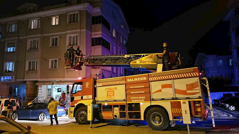 Bandırma’da korkutan sessizlik: Balkondan girildi, uykuda bulundu

