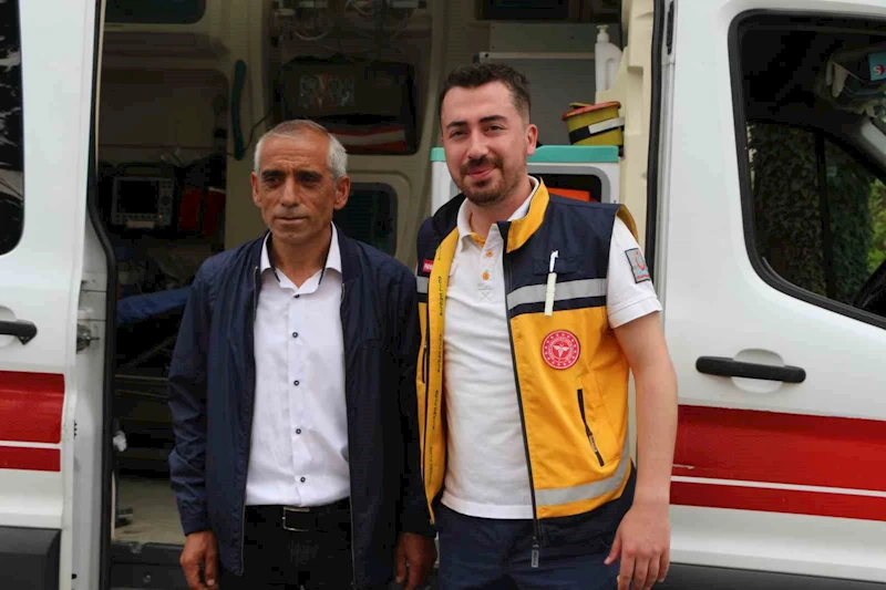 Ürettiği balın lezzetine kandı, deli bal hastanelik etti
