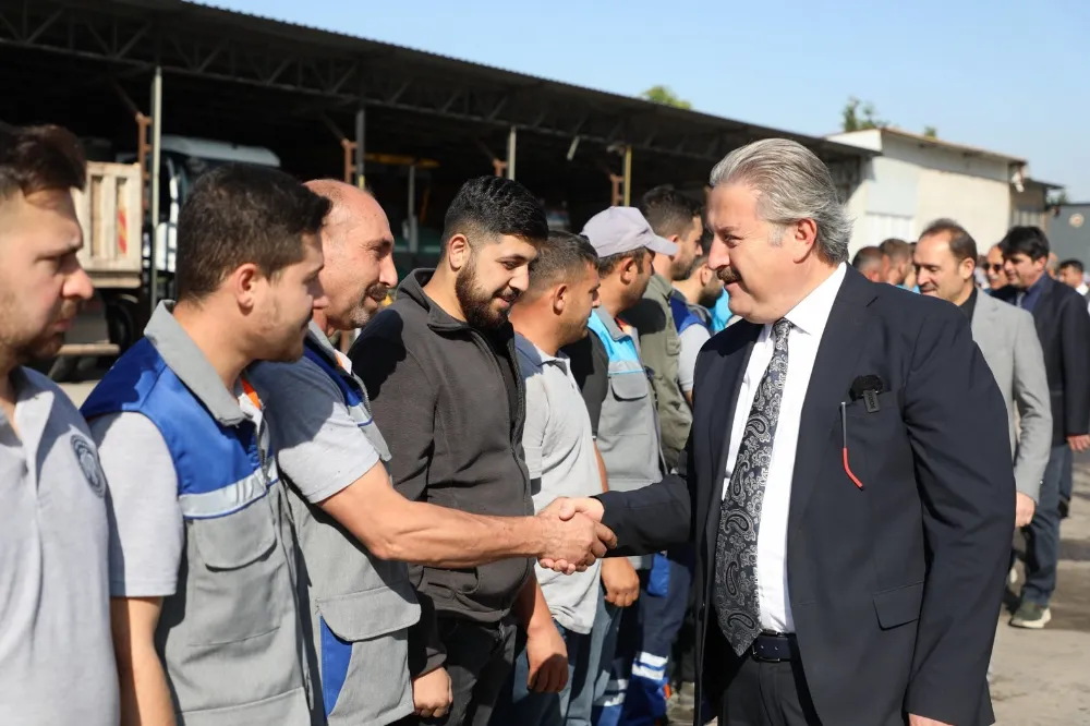 Başkan Palancıoğlu, Melikgazi personeli ile bayramlaştı