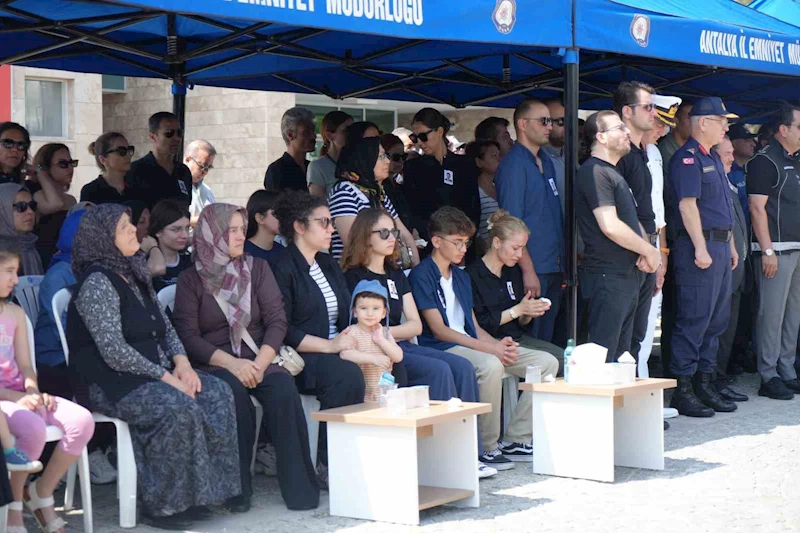 Akciğer kanseri nedeniyle hayatını kaybeden Başpolis Memuru, Antalya’da törenle uğurlandı
