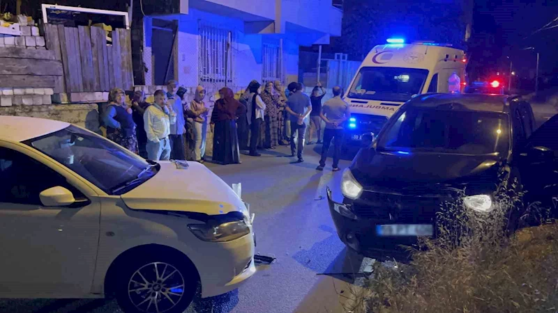 Alkollü sürücü park halindeki araca çarptı
