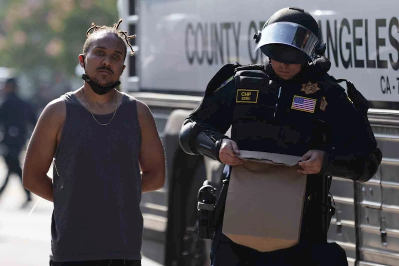 Los Angeles’ta kısmi sokağa çıkma yasağı ilan edildi
