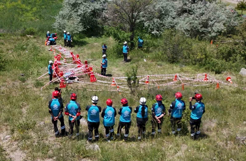 Kayseri UMKE’den gerçeğini aratmayan tatbikat