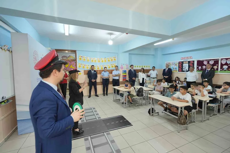 TCDD ile Körfez Ulaştırma’dan ‘Hemzemin Geçitlerde Emniyet Farkındalığı Projesi’
