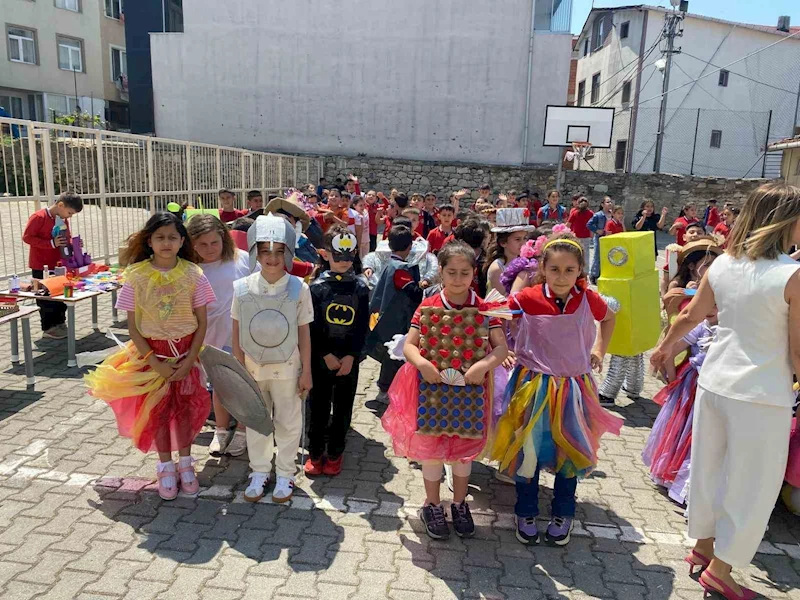 Sinop’ta atıklar öğrencilerin elinde sanata dönüştü
