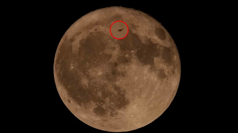 Doğa fotoğrafçısı dolunayı çekmek isterken ISS’yi görüntüledi
