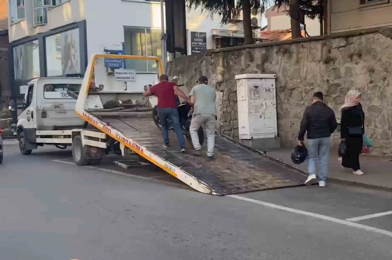Ehliyetsiz sürücü sahte plakayla yakalandı
