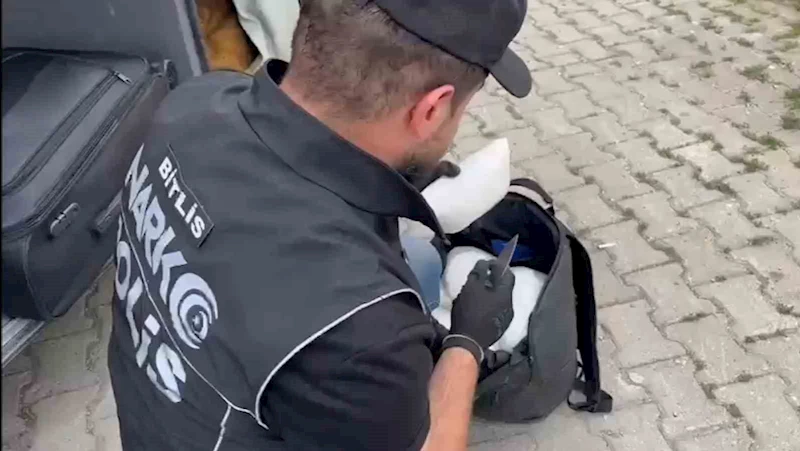 Bitlis’te 13 kilo metanfetamin ele geçirildi
