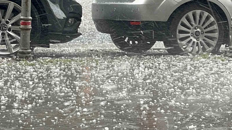 Konya’da dolu ve sağanak yağış etkili oldu
