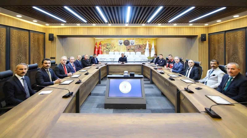 Erzincan’da başarılı birim amirlerine başarı belgesi
