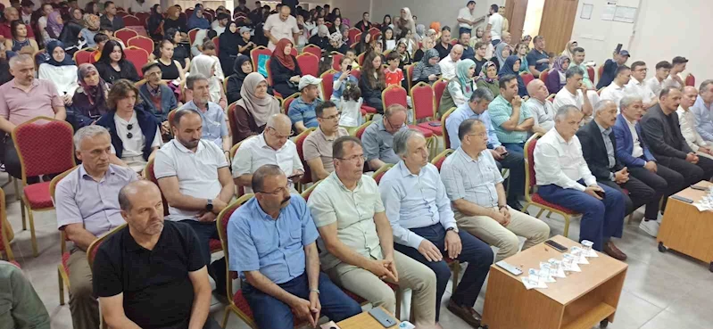 Devrek’te İmam Hatiplilerden mezuniyet sevinci
