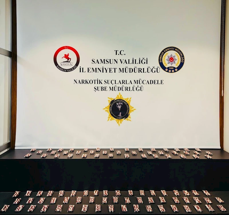 Motosiklette 2 bin 300 adet sentetik ecza ele geçirildi: 1 gözaltı
