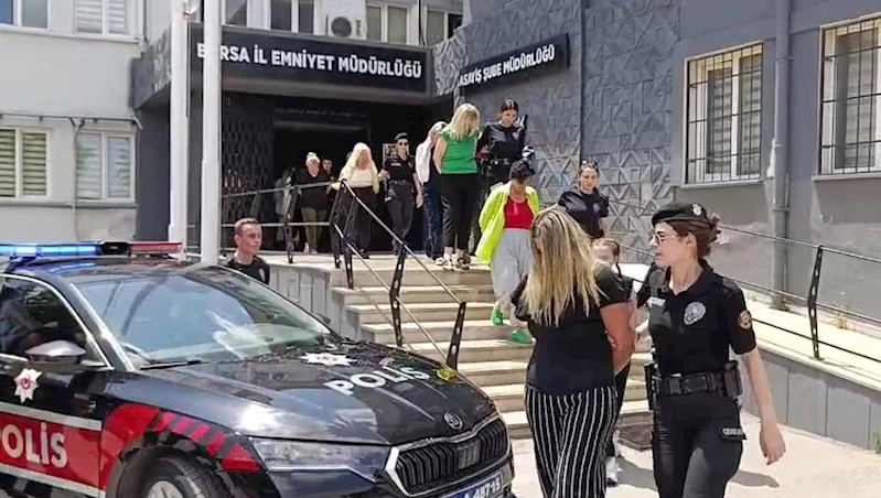 Masaj salonlarına yapılan operasyonda 15 gözaltı
